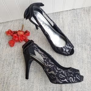 ⛔SOLD!!!⛔ Velvet Heart Black Lace Open Toe Pumps